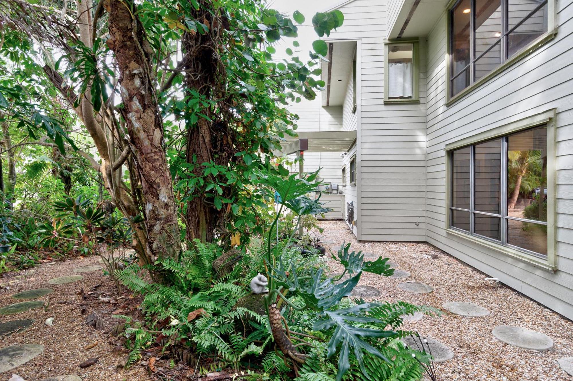 Beach Paradise Getaway - 200Ft From Beach! Sebastian Exterior photo